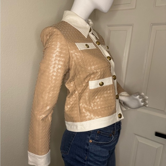 Alice + Olivia Kinley Woven Vrgan Leather Elegant Cream Jacket with Gold Accent. - Picture 8 of 17
